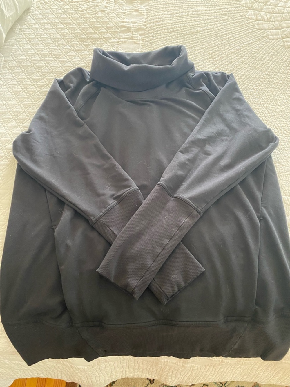 Lululemon black cowl neck top sizeM